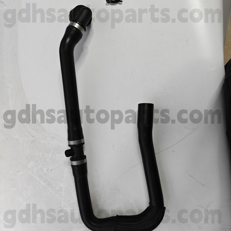 320231 నిస్సెన్స్ రేడియేటర్ ఎగువ గొట్టం ఎవోక్, డిస్కవరీ, ఫ్రీలాండర్ 2 OE NO. LR032347